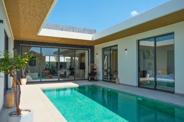 Modern tropical Pool Villa in Chalong